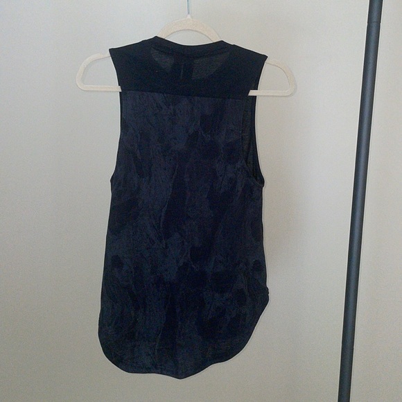 Adidas workout Tank - Picture 2 of 4